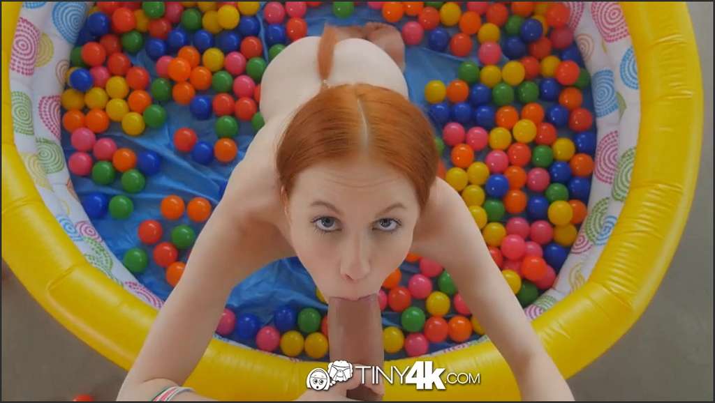 Anni The Duck Wichsvorlage genießt den Fotzen- und Arschfick